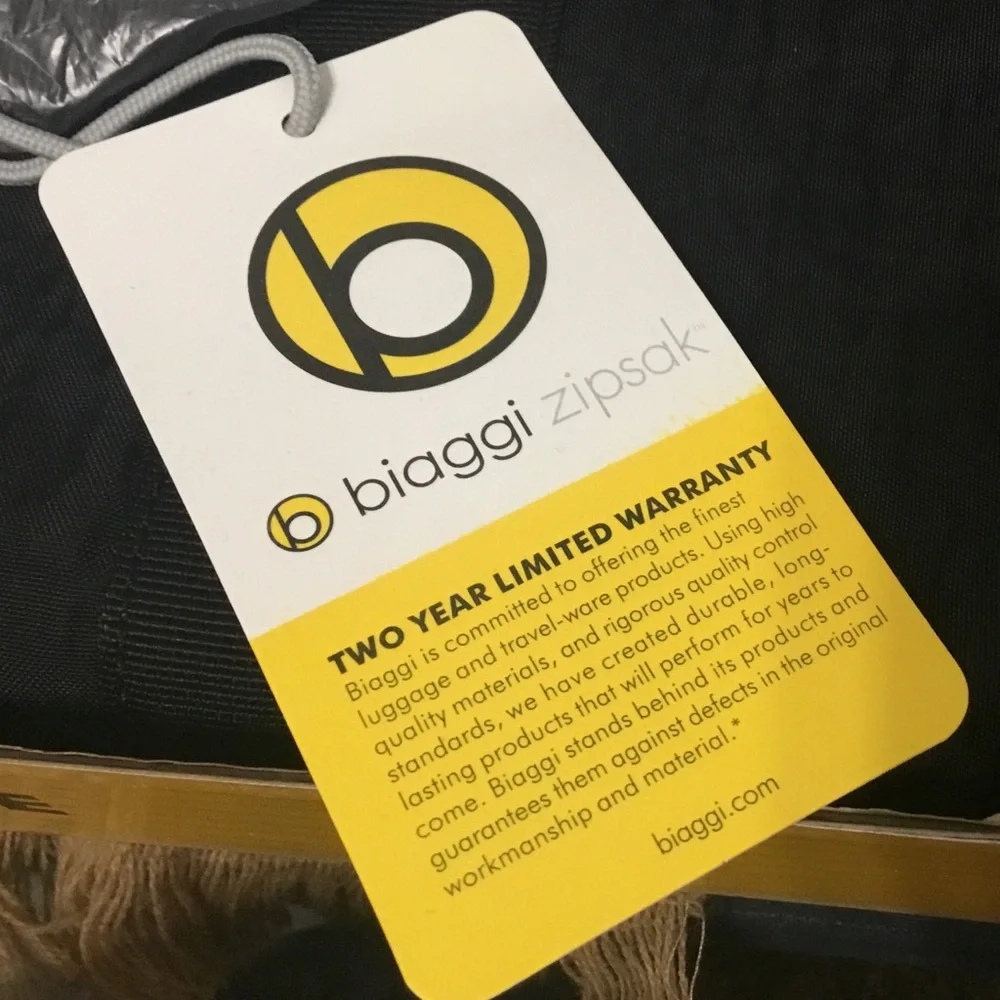 Biaggi Hangeroo Two-In-One Garment Bag and Duffle